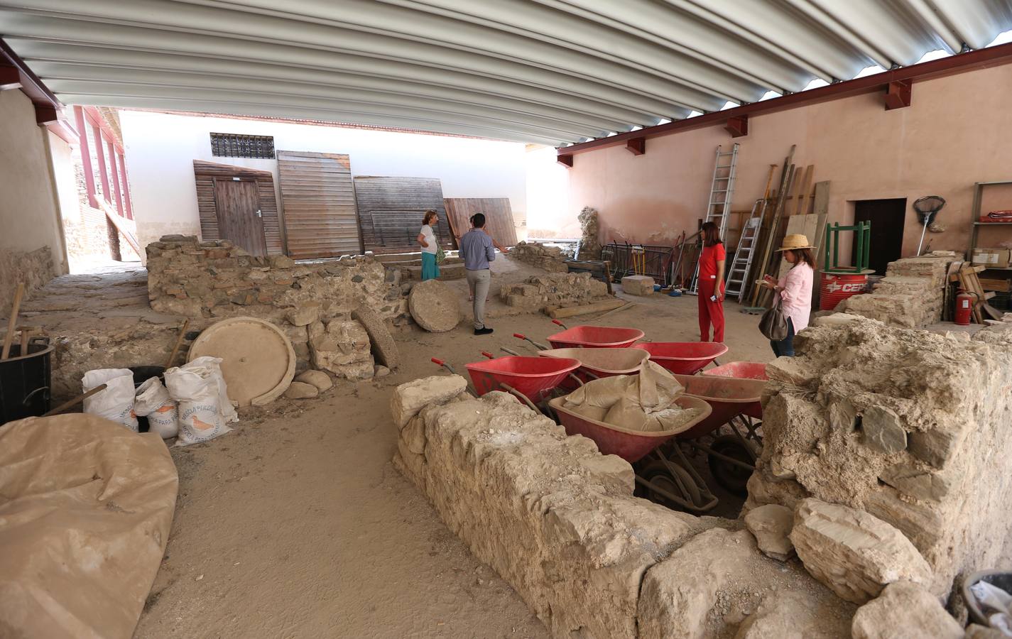 La Alcazaba, que domina la montaña desde la que se divisan todos los puntos cardinales, registró su año récord de visitas en 2018, con un total de 1.194.740 personas, un espectacular 16% más que en 2017