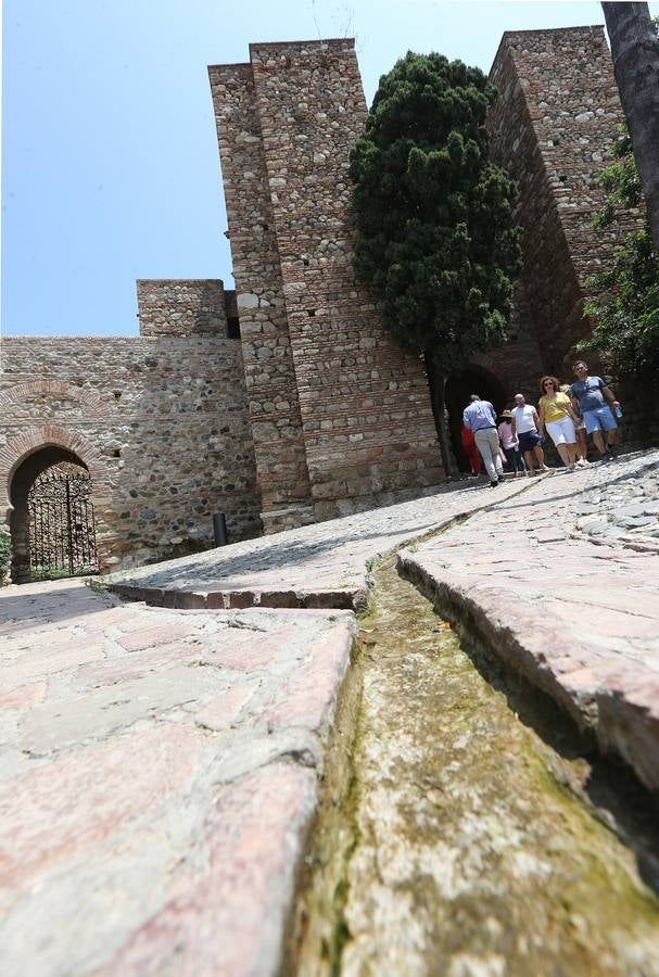 La Alcazaba, que domina la montaña desde la que se divisan todos los puntos cardinales, registró su año récord de visitas en 2018, con un total de 1.194.740 personas, un espectacular 16% más que en 2017