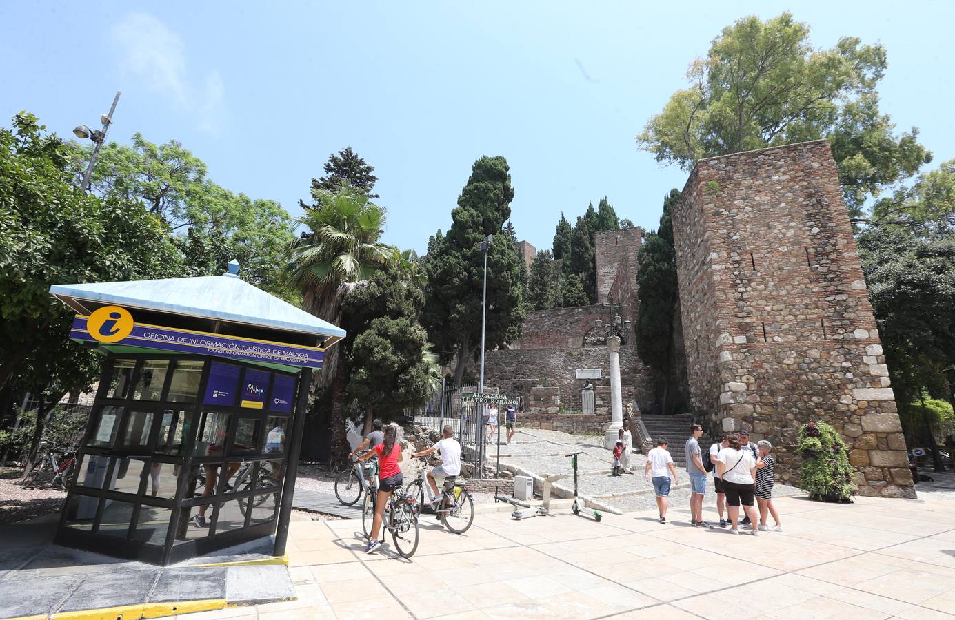 La Alcazaba, que domina la montaña desde la que se divisan todos los puntos cardinales, registró su año récord de visitas en 2018, con un total de 1.194.740 personas, un espectacular 16% más que en 2017