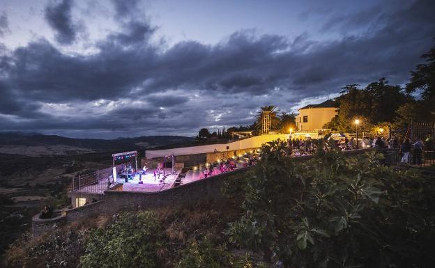 Vistas del auditorio Blas infante, en el balcón del Tajo de Ronda, durante la pasada edición. 