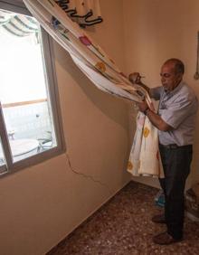 Imagen secundaria 2 - «Nos han dejado la casa en ruinas y nadie quiere responsabilizarse»
