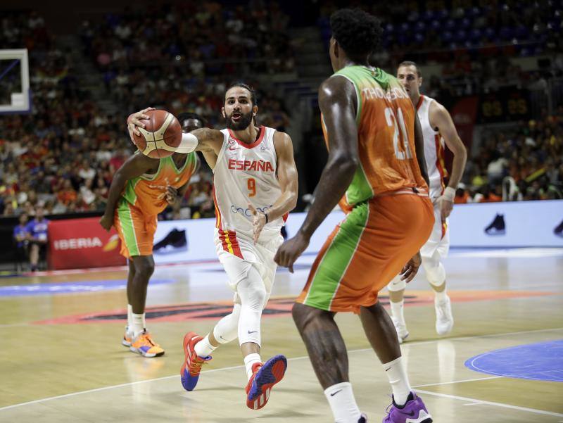 En un partido sin historia ante Costa de Marfil, Jaime Fernández tuvo minutos ante su público y Deon Thompson fue el mejor de la selección africana