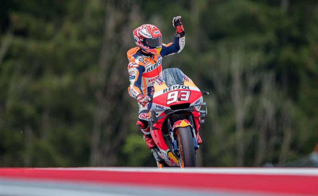 Marc Márquez celebra la 'pole' obtenida en el GP de Austria.