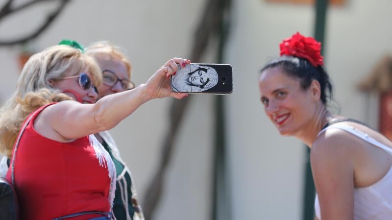 Las mejores imágenes de la jornada del viernes 16 de la Feria de Málaga. Ambiente de la primera noche en el Real