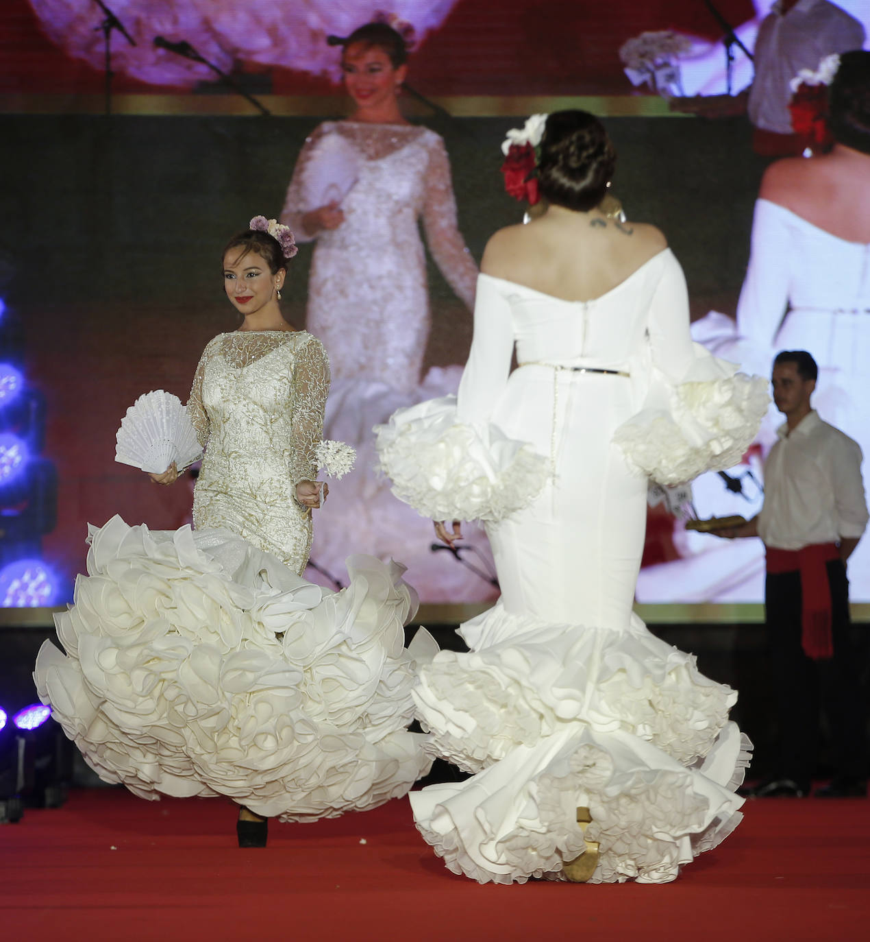 Un total de 32 chicas y los 16 chicos participaron en la gala presentada por Rocío Alba y Pepelu Ramos y que contó con la actuación de Virginia Gámez.