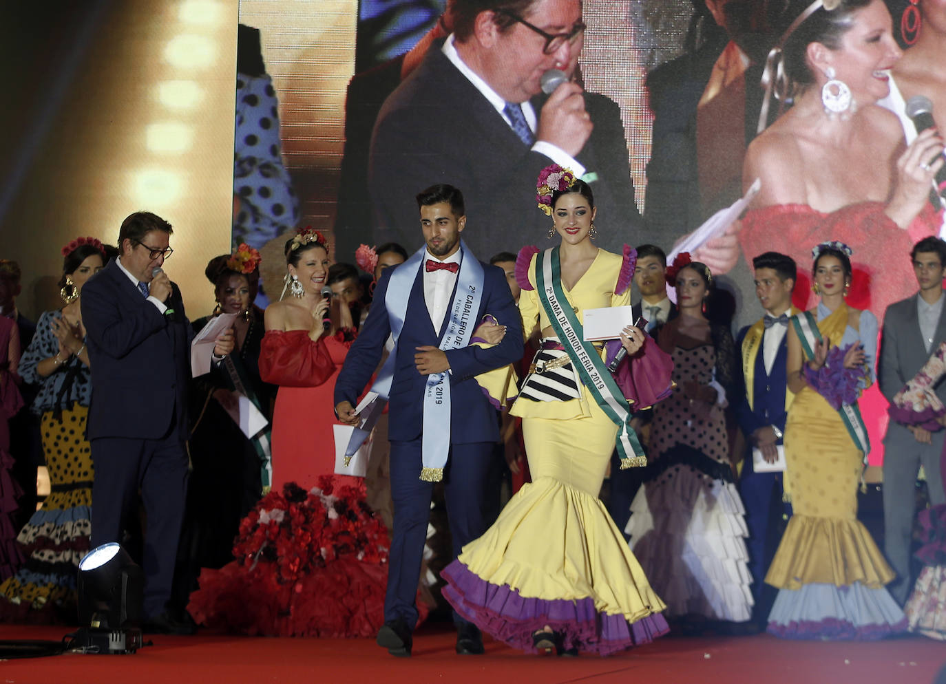 Un total de 32 chicas y los 16 chicos participaron en la gala presentada por Rocío Alba y Pepelu Ramos y que contó con la actuación de Virginia Gámez.