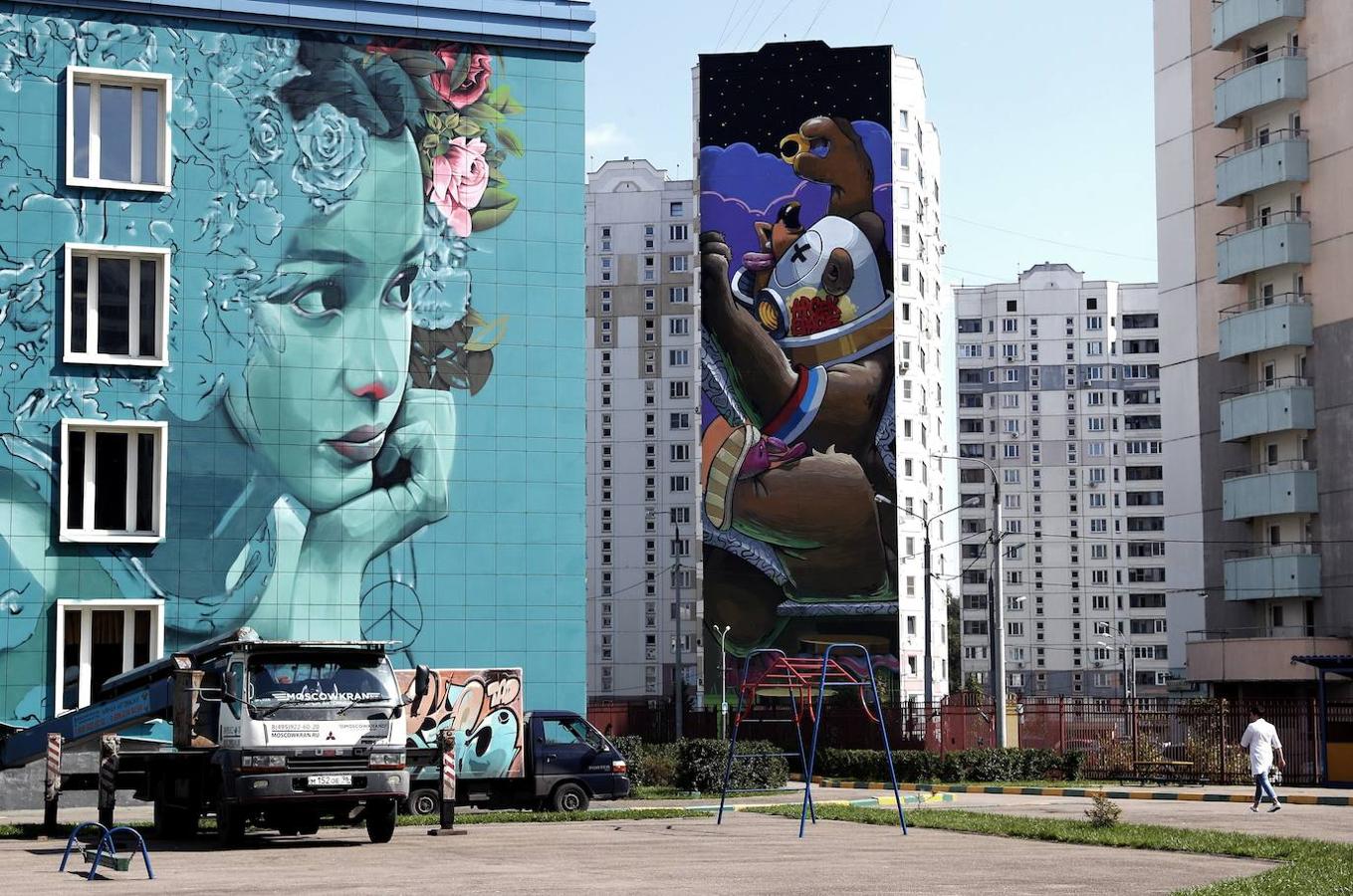 Una vista de graffiti en el distrito en Odintsovo, cerca de Moscú, Rusia. Durante el Festival Mofogénesis Urbana en Moscú participan 60 artistas de más de 20 países.