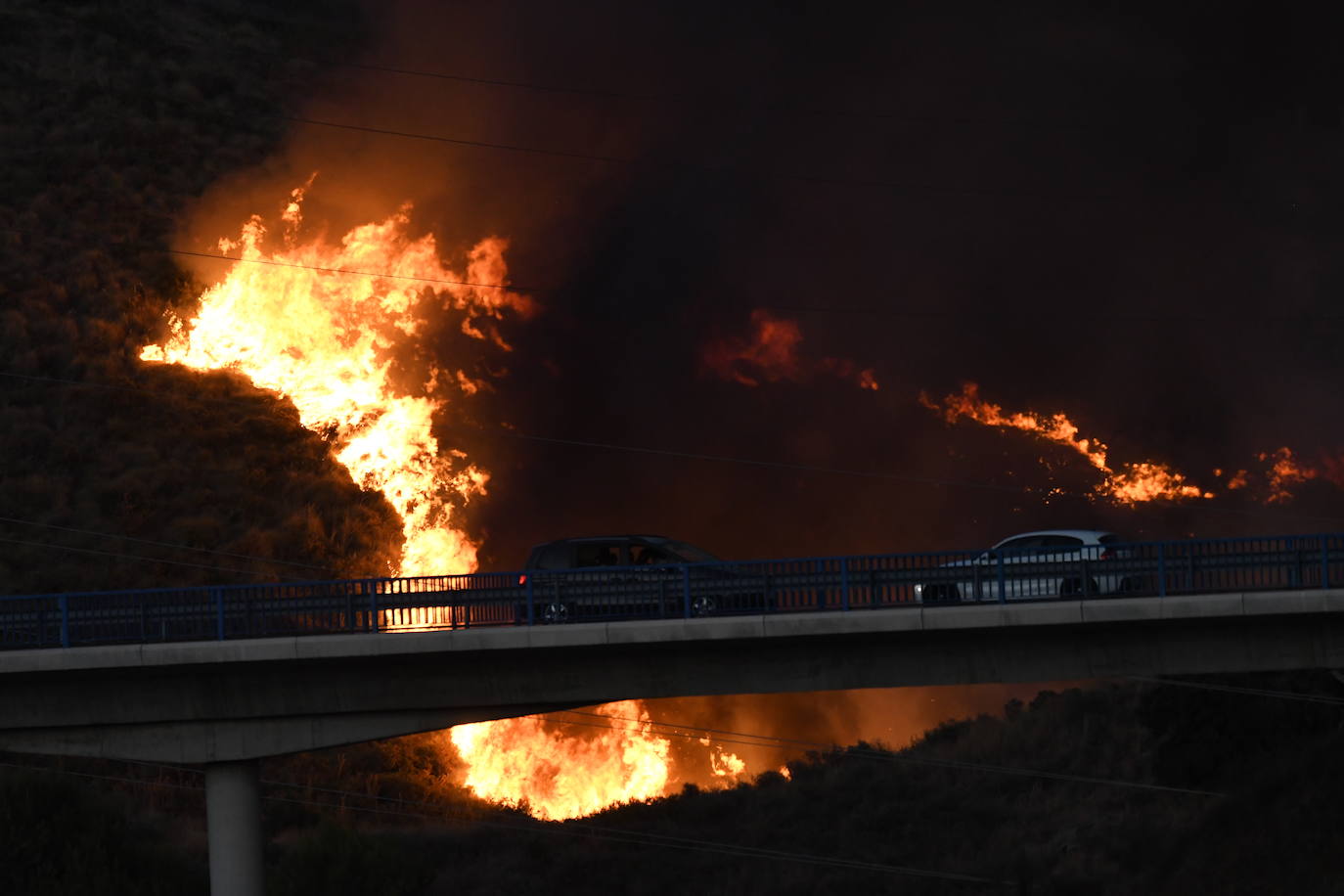 El fuego se originó en la zona conocida como Altos de Marbella. 