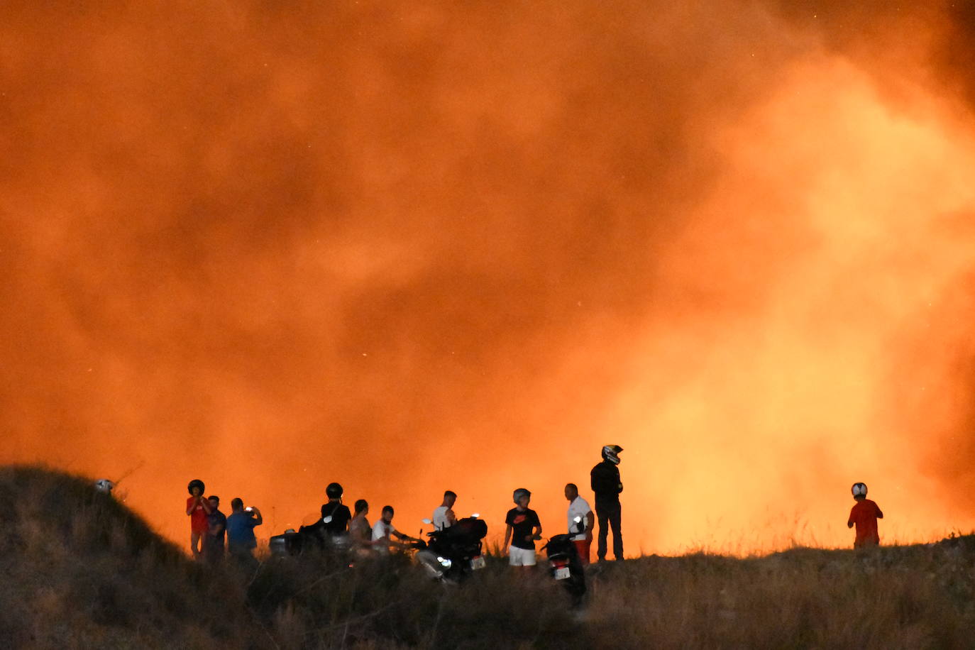 El fuego se originó en la zona conocida como Altos de Marbella. 