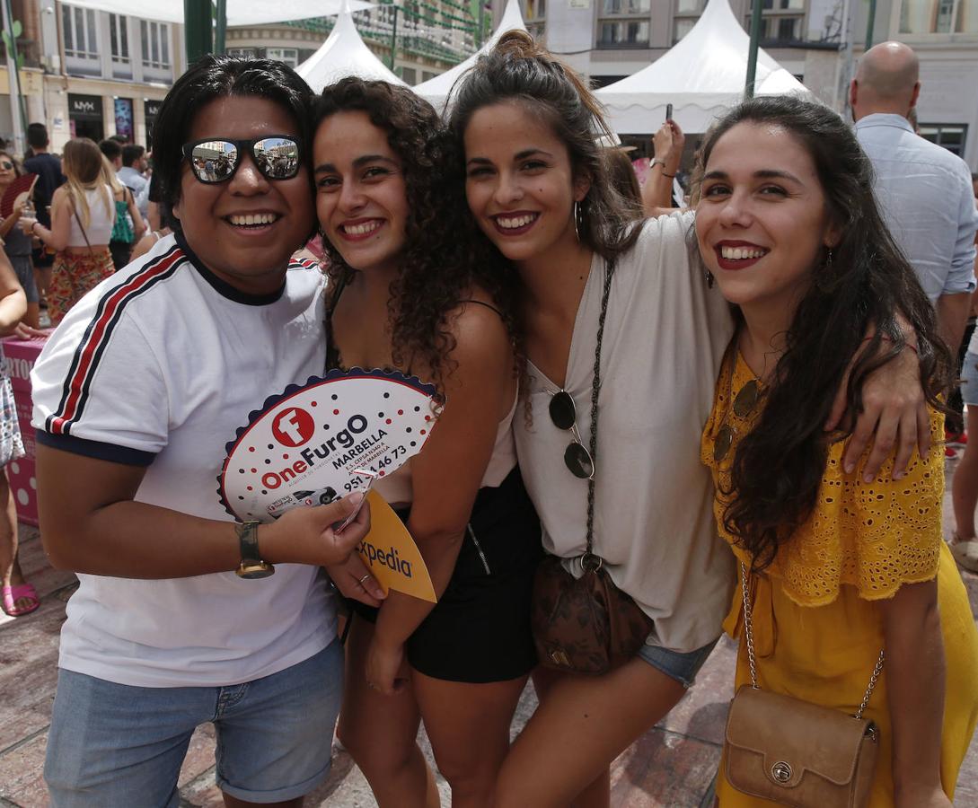 Miles de malagueños visitan el Real y el Centro en la recta final de la fiesta. 