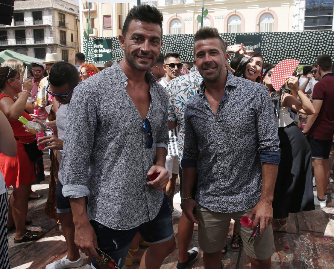 Miles de malagueños visitan el Real y el Centro en la recta final de la fiesta. 