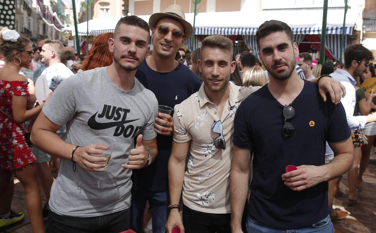 Miles de malagueños visitan el Real y el Centro en la recta final de la fiesta. 