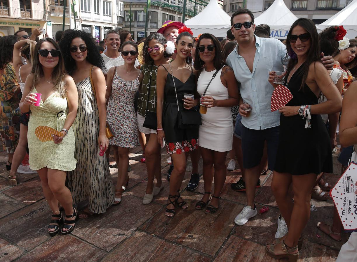 Miles de malagueños visitan el Real y el Centro en la recta final de la fiesta. 