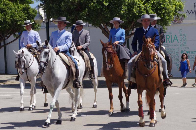 Miles de personas apuran las últimas horas de fiesta tanto en el Centro como en el Real. 