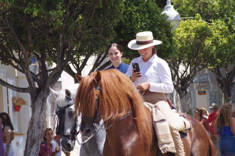 Miles de personas apuran las últimas horas de fiesta tanto en el Centro como en el Real. 