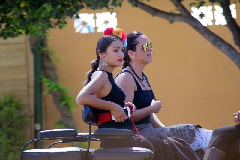 Miles de personas apuran las últimas horas de fiesta tanto en el Centro como en el Real. 