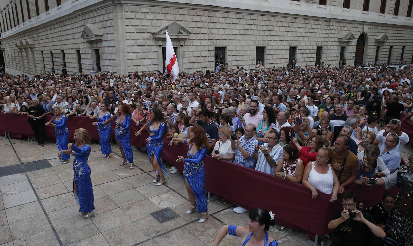 Más de 200 figurantes participan en esta octava edición, que contó con el pintor Antonio Montiel como el rey Fernando