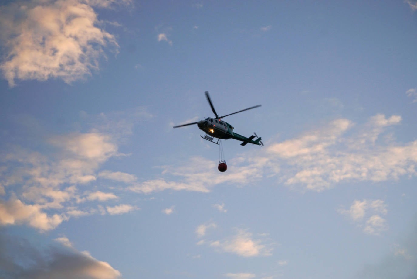 Fotos: El incendio en el paraje Los Monteros de Marbella en imágenes