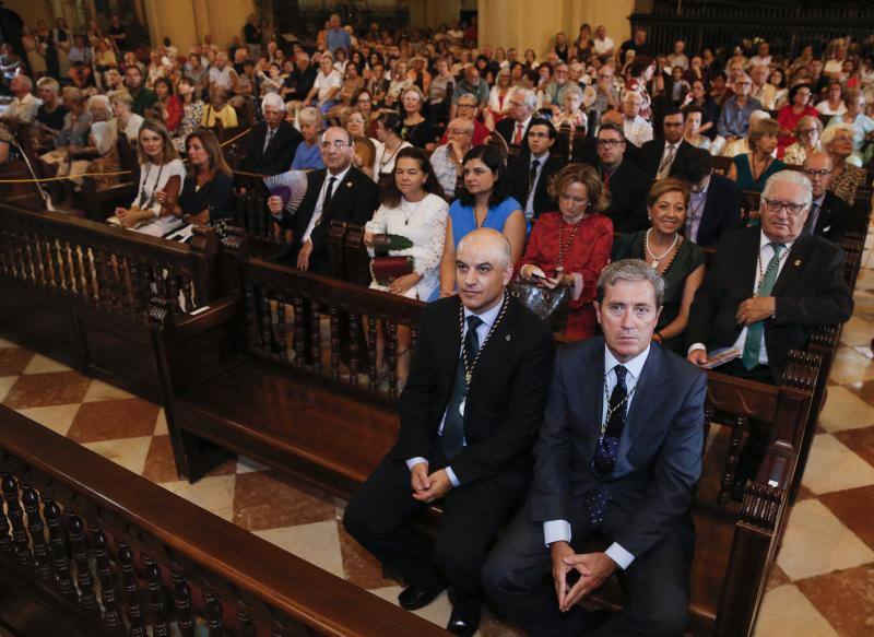 Los malagueños arropan a la Patrona en la misa en la Catedral de Málaga