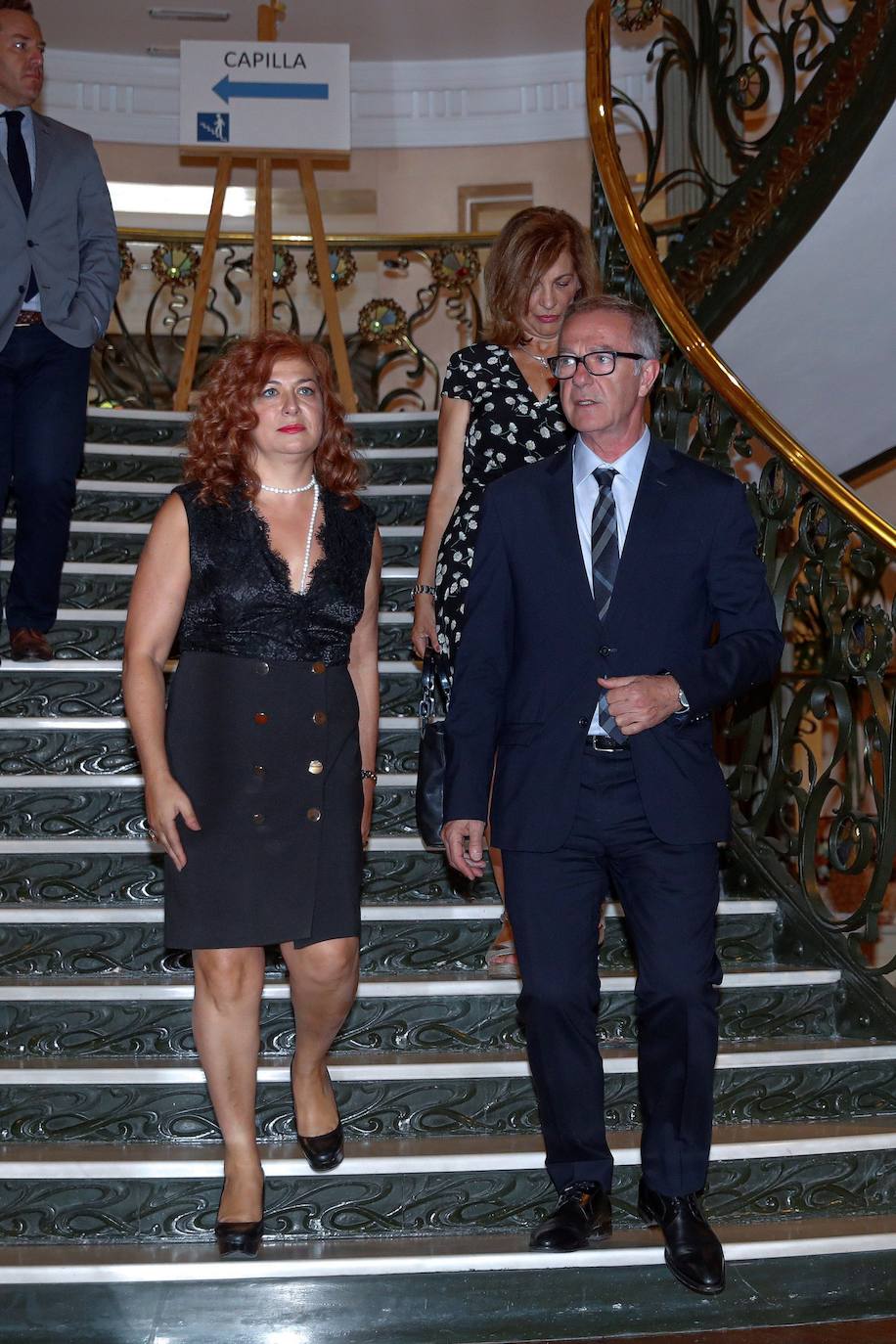 El ministro de Cultura en funciones José Guirao, en la capilla ardiente del cantante Camilo Sesto.