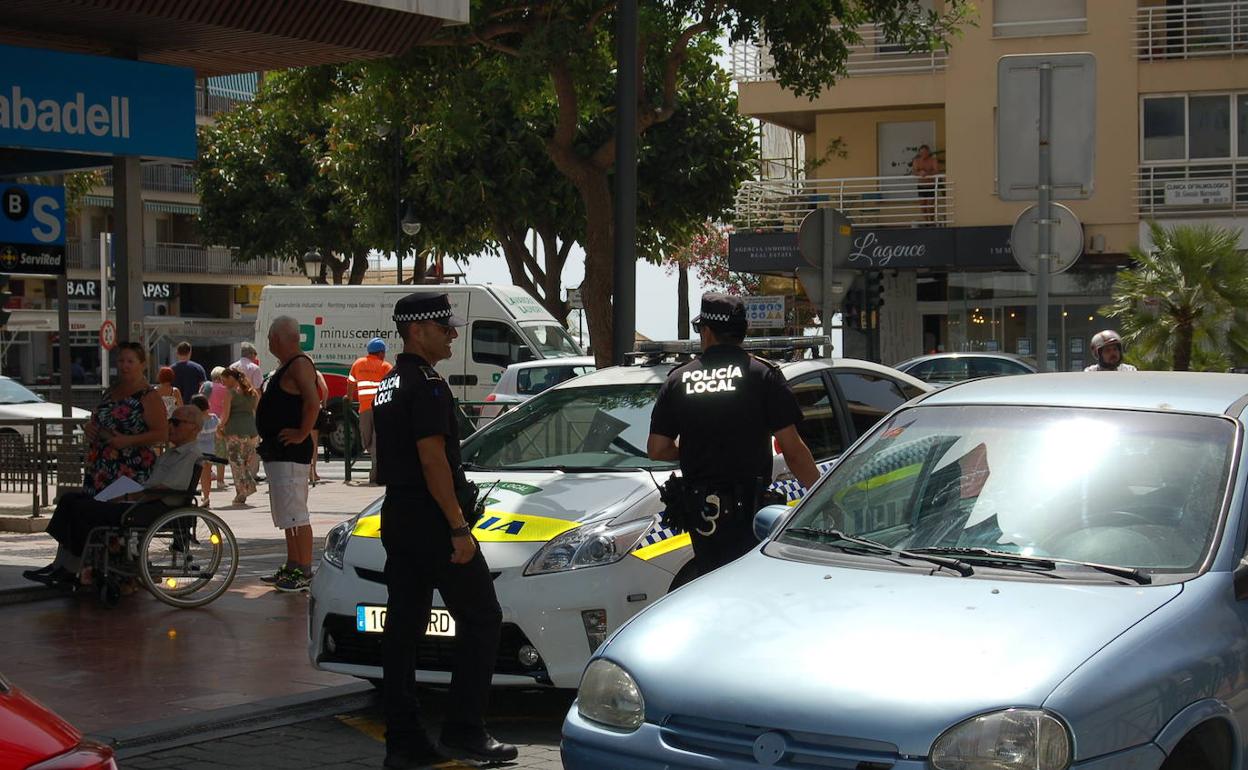 Agentes de la Policía Local de Estepona 