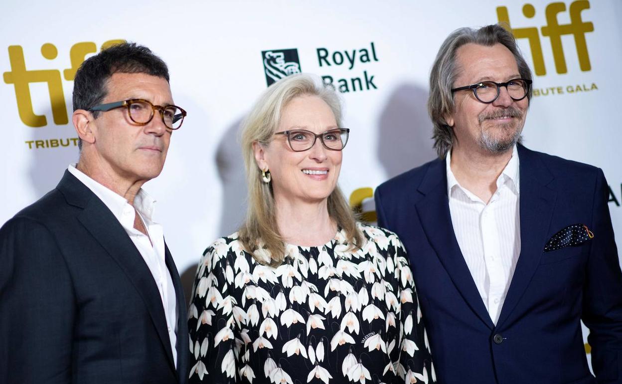 Antonio Banderas, Meryl Streep y Gary Oldman, ayer, en el Festival de Toronto. 