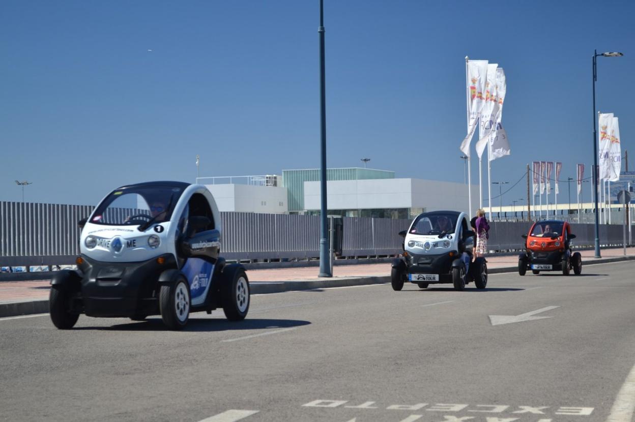 Un tour guiado por Málaga en coche eléctrico