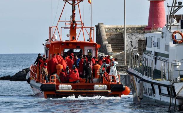 El SAS llama a revisión a abogados y policías por un brote de tuberculosis en una patera