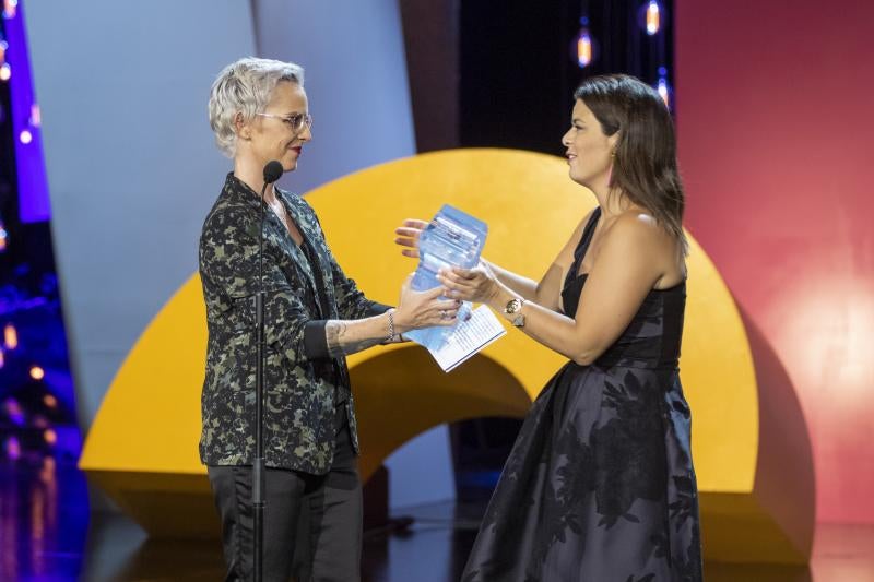 El Palacio Kursaal acogió la gala de inauguración, que contó como una de las invitadas estrella con la actriz Kristen Stewart.