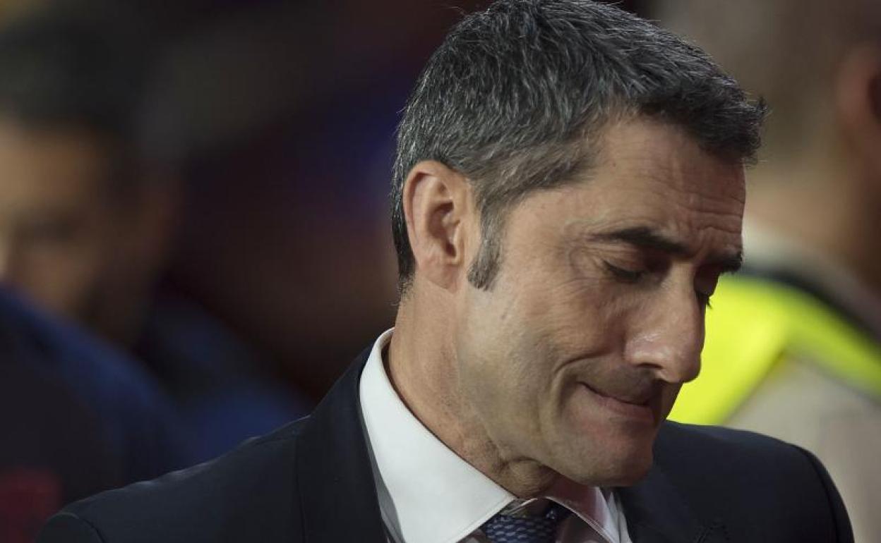 Ernesto Valverde, en el estadio de Los Cármenes. 