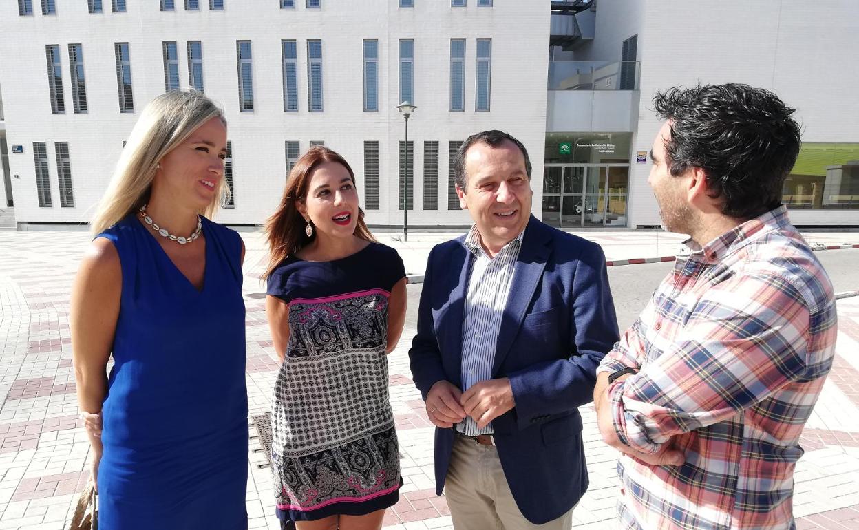 El PSOE denuncia la falta de profesores en el conservatorio Martín Tenllado