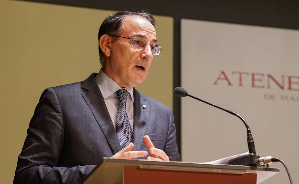 Javier González de Lara, en el Ateneo. 