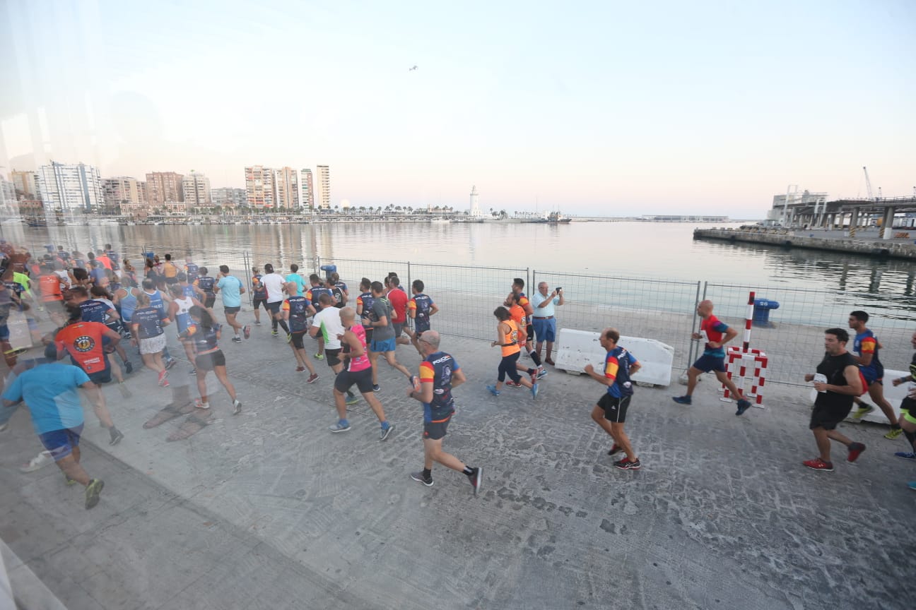 Las fotoas de la III edición de la Carrera Popular de la Policía Nacional en Málaga capital
