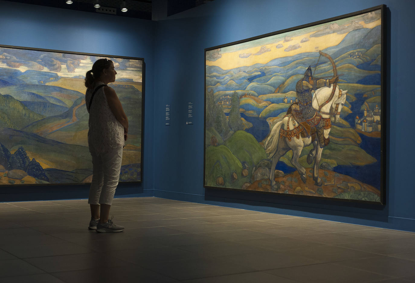La Colección del Museo Ruso de Málaga descubre la figura expansiva del artista, viajero y promotor cultural en la muestra 'En busca de Shambala'.