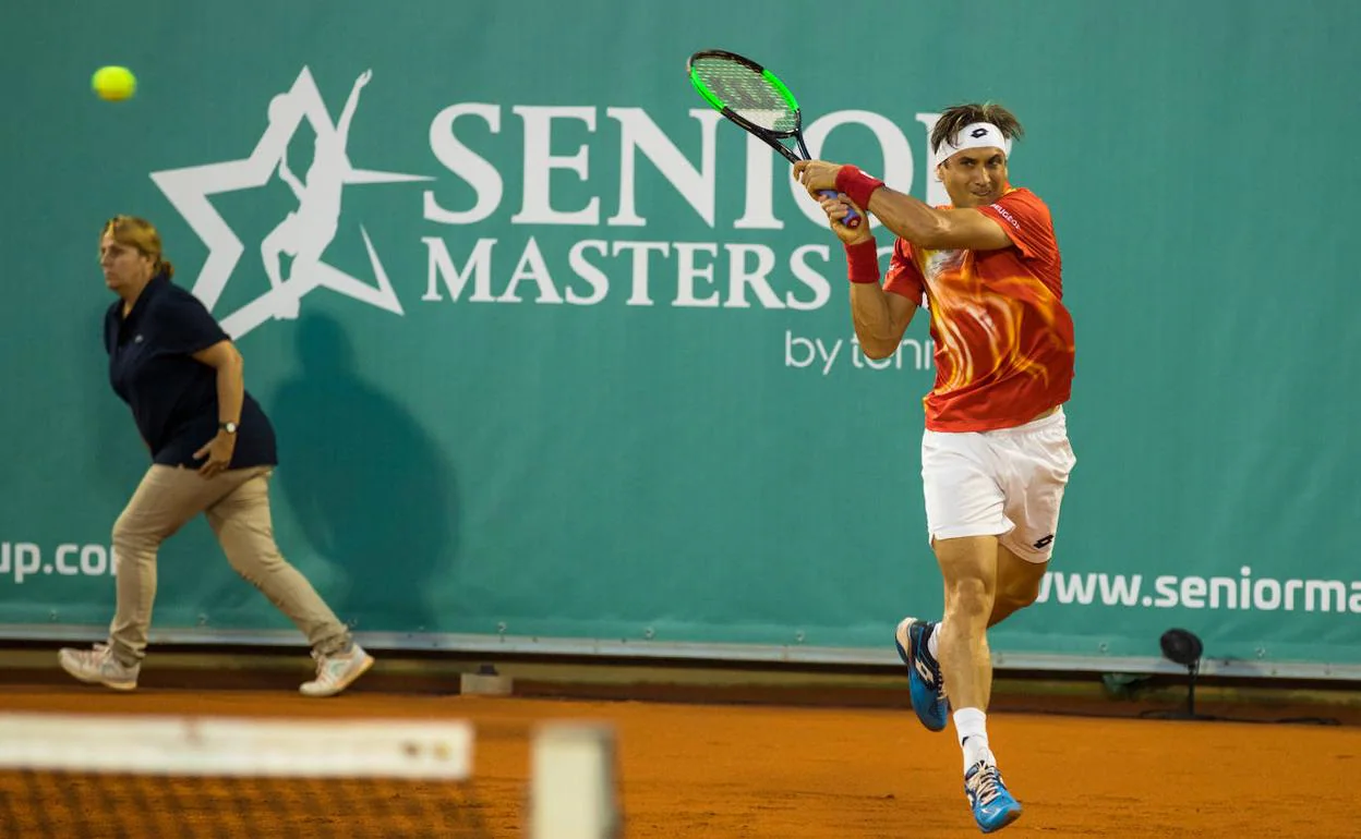 David Ferrer, uno de los finalistas, en un golpe de derecha ante Haas. 