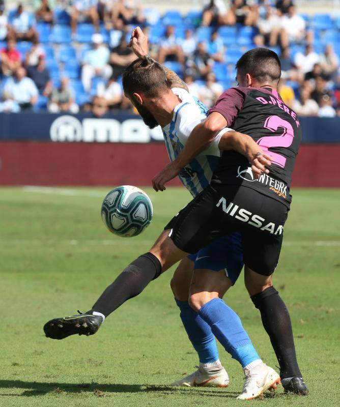 El partido en la Rosaleda entre el Málaga y el Sporting, en fotos