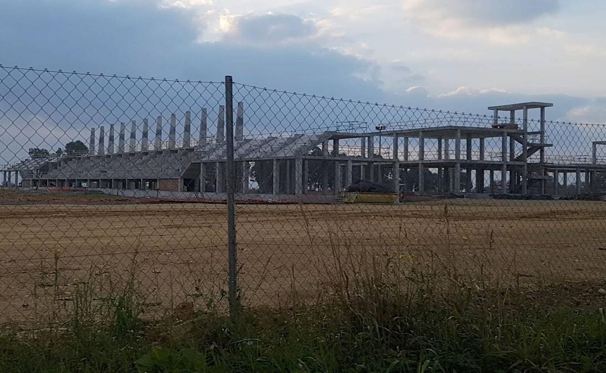 Las obras de La Academia continúan paradas. 