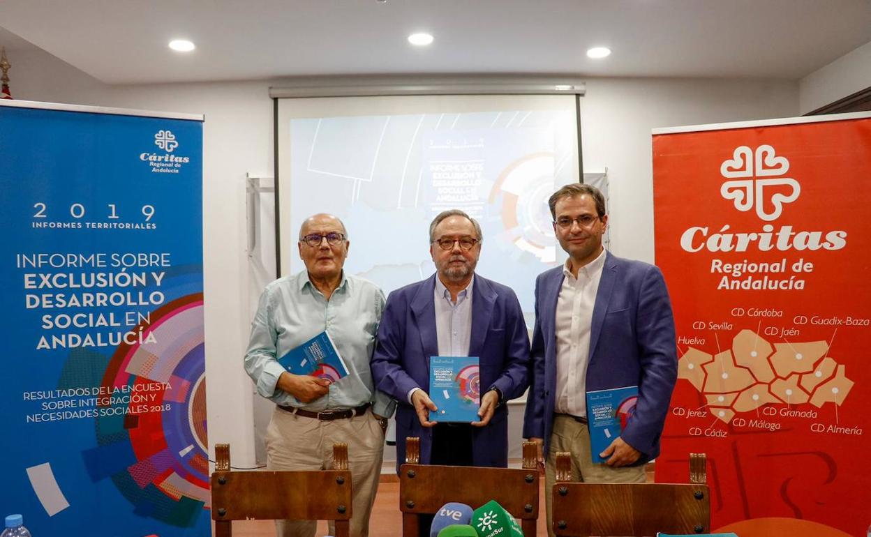 Rafael López Sidro, Mariano Pérez de Ayala y Raúl Flores.