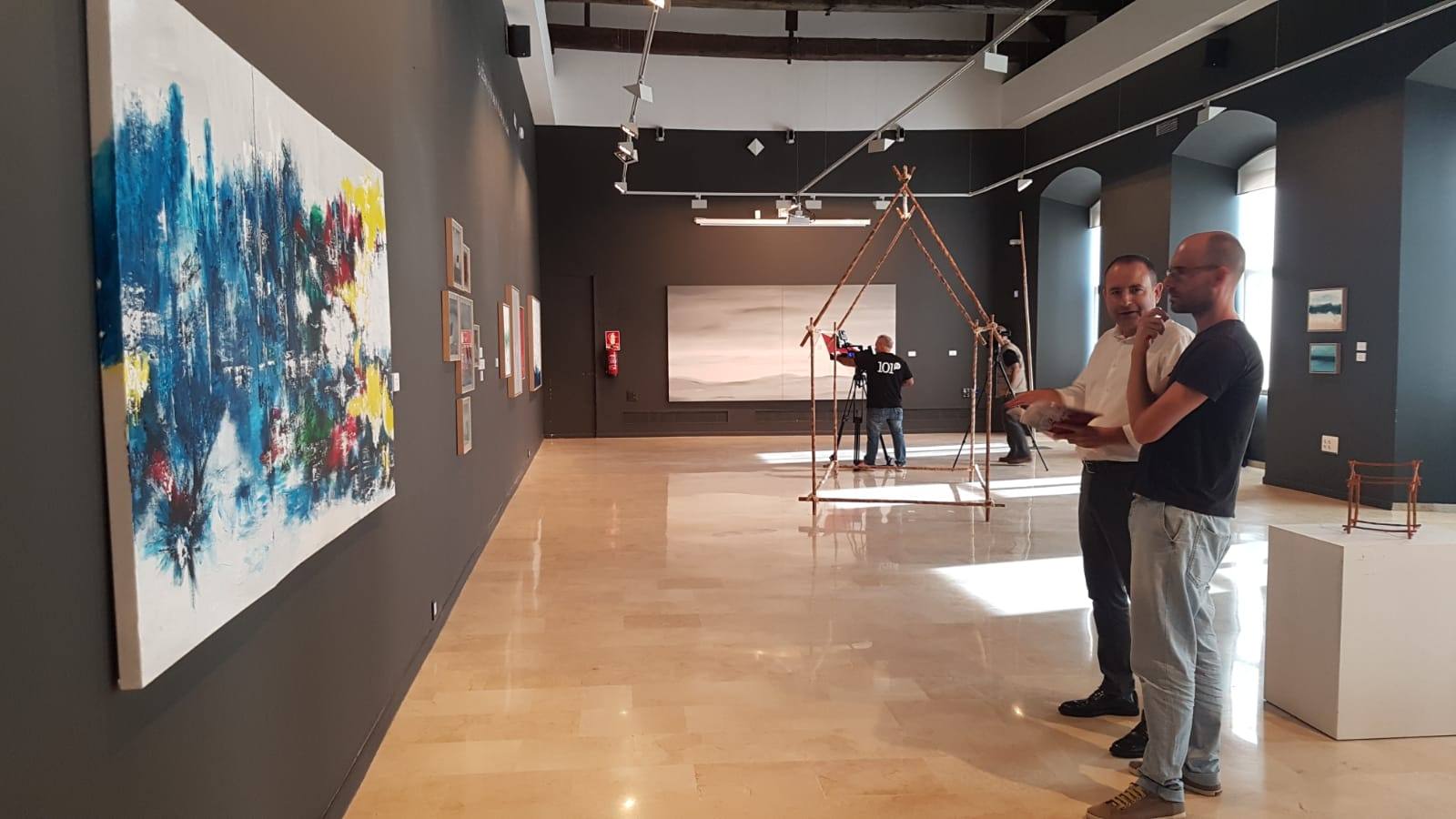 La Sala Italcable abre sus puertas a la exposición 'Desde Cero', la primera muestra pictórica de Manuel Castillo