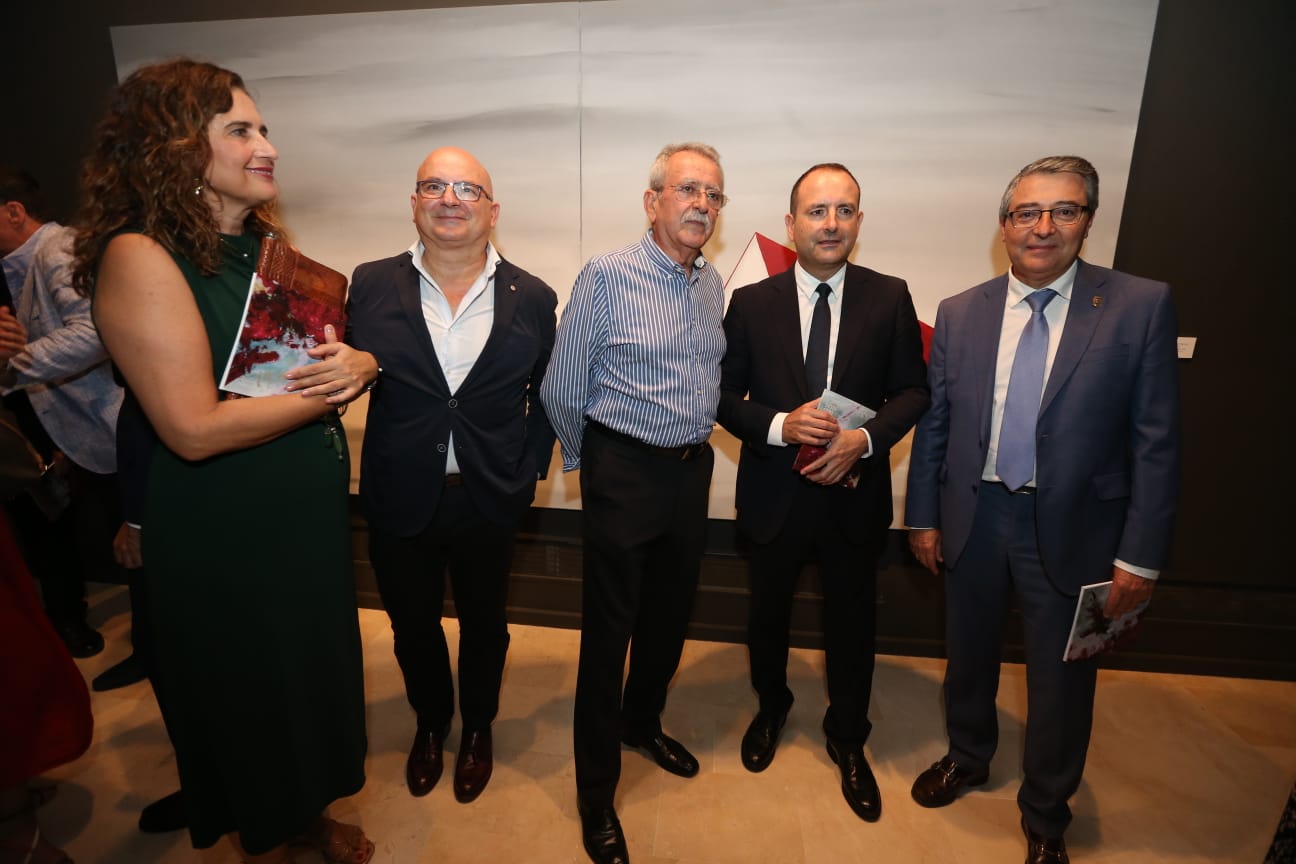 La Sala Italcable abrió sus puertas a esta su primera muestra pictórica