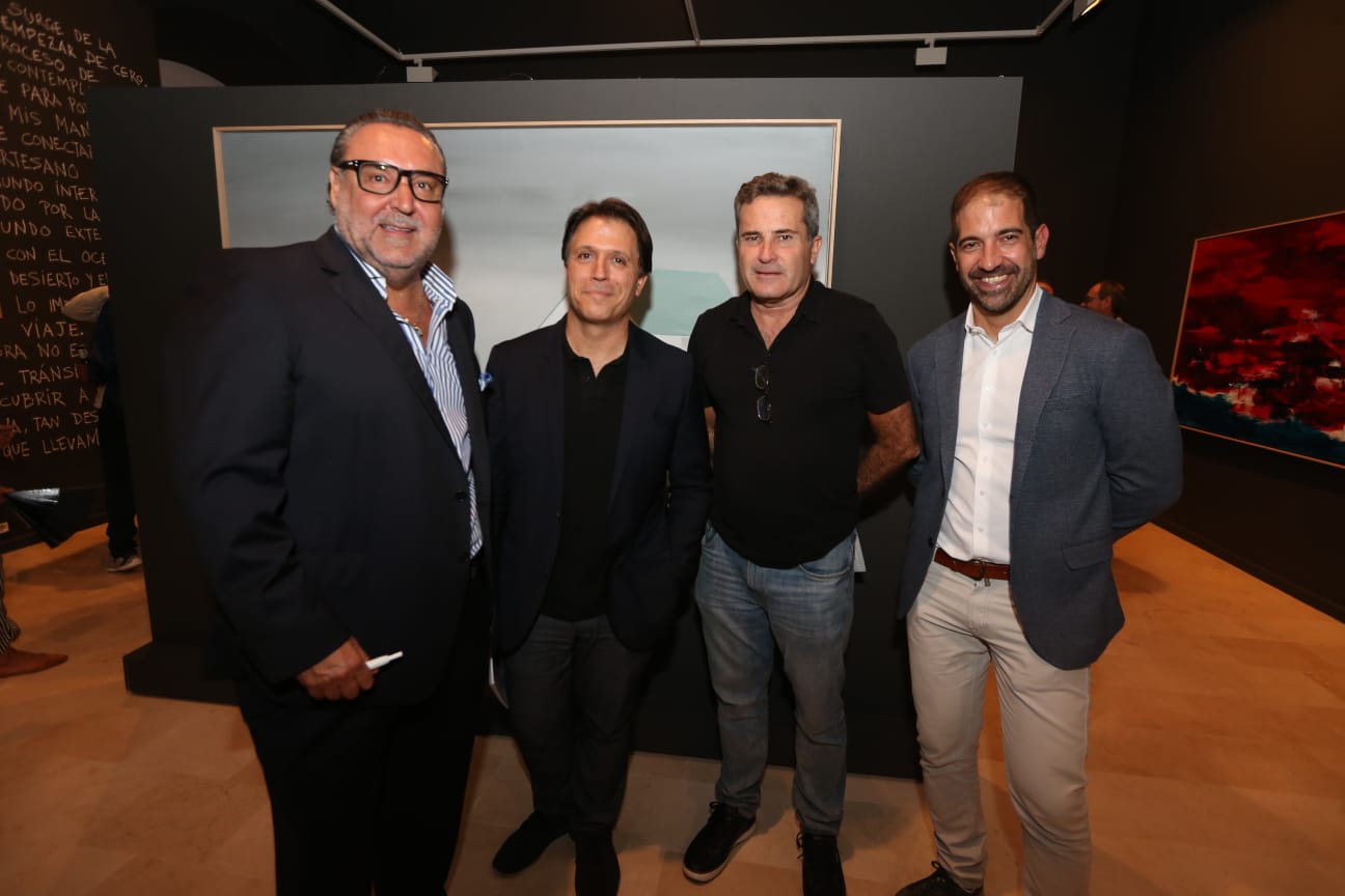 La Sala Italcable abrió sus puertas a esta su primera muestra pictórica