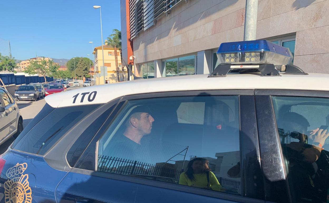 Llegada de Sergio Ruiz al juzgado de Violencia de Género de Vélez-Málaga. 
