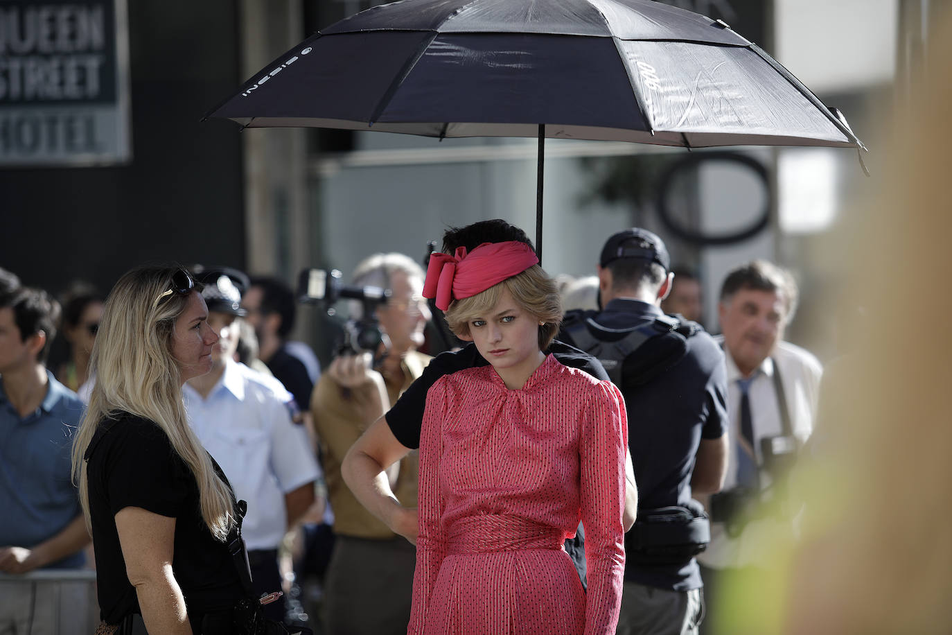 Fotos: El rodaje de &#039;The Crown&#039; por el centro de Málaga, en imágenes