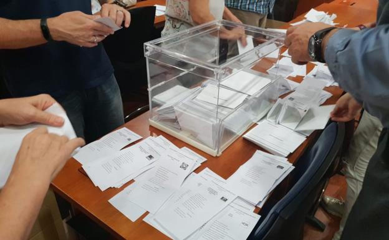 Trece partidos, dos más que en abril, se presentan en Málaga a las elecciones del 10 de noviembre