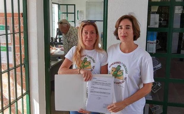 Vecinos recogen 300 firmas para reclamar una línea de autobús hasta Chilches