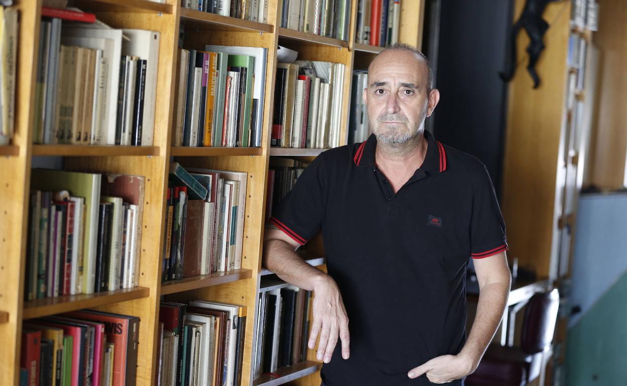 Ramón Palomar publica nuevo libro. 