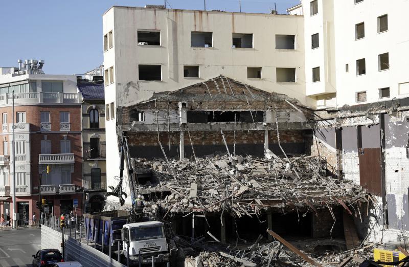 En su derribo se han afanado durante los últimos días los operarios de la empresa Construcciones y Desmontes Ribera Navarra