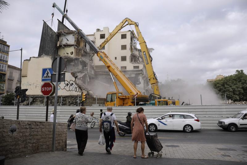 En su derribo se han afanado durante los últimos días los operarios de la empresa Construcciones y Desmontes Ribera Navarra