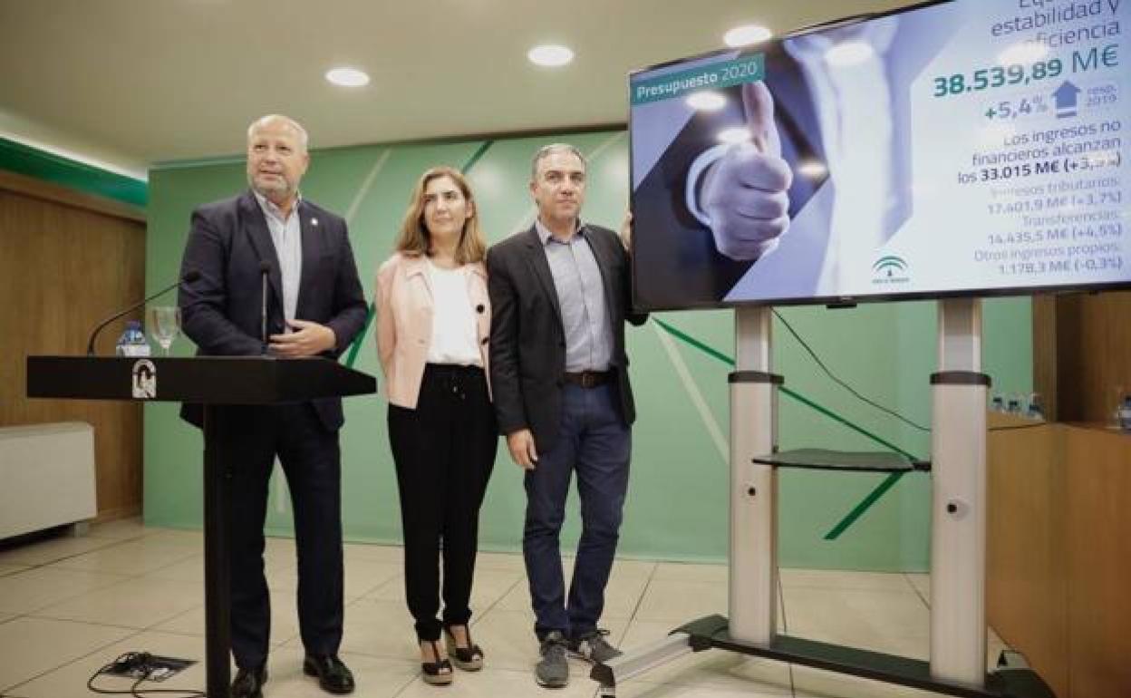 Presentación de los presupuestos de la Junta en Málaga. 