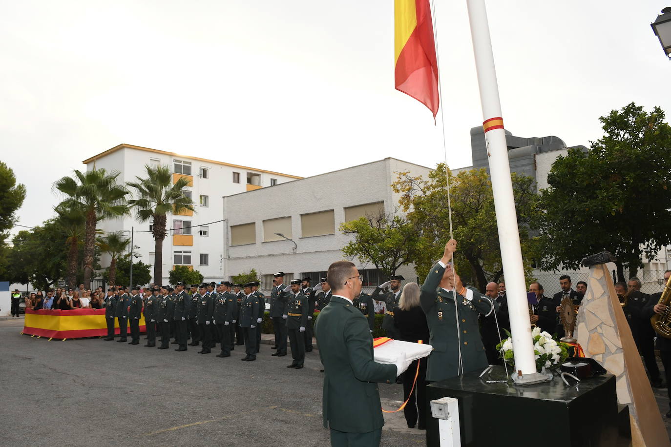 La alcaldesa, Ángeles Muñoz, asiste al acto institucional con motivo de la Festividad del Pilar. 